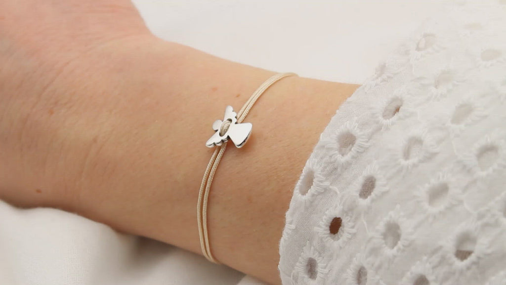 Video Schutzengel Armband beige mit Engel silber, als Geschenk für Kommunion und Firmung