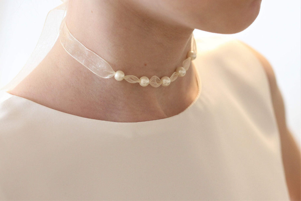 Halskette ivory creme 5 Perlen 6mm, Kommunion Geschenk Mädchen