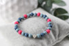 Armband für Mädchen in rosa türkis und blau als Perlenarmband und Geschenkidee für den Schulanfang