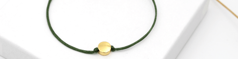the modern Style of bracelet - Leder & Makramee Armbänder für Damen mit modernen, minimalistischen und geometrischen Anhängern & Symbolen aus 925 Silber