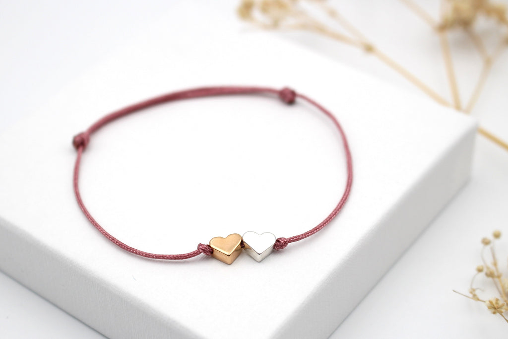2 Herzen Armband in Aubergine Red mit Herz rosegold und silber und Schiebeknoten Verschluss