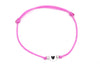rosa Armband mit weiß schwarzem Herz in der Mitte, Verschluss Schiebeknoten Verschluss