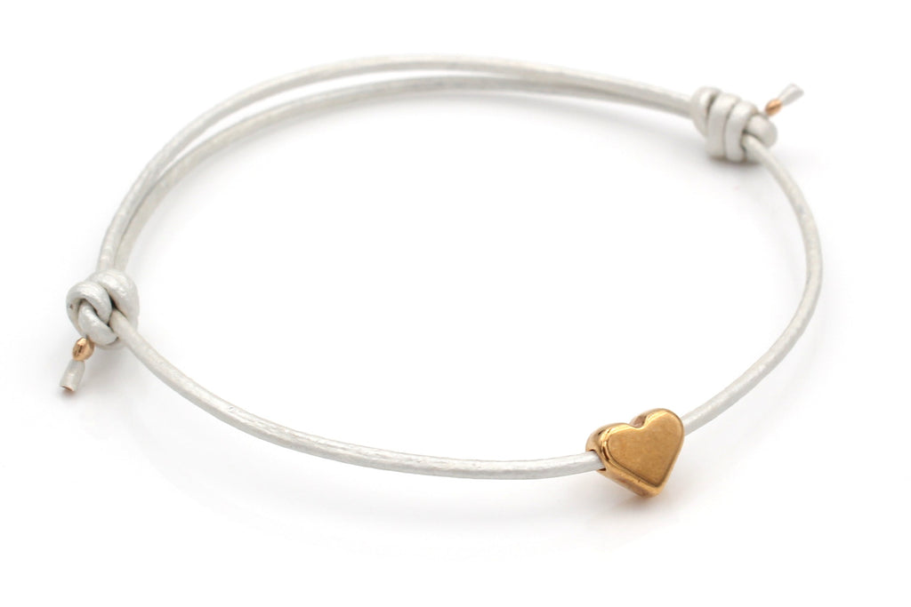 Weißes Armband aus Leder mit Herz rosegold und Schiebe Schließe als Geschenk für die Trauzeugin und Brautjungfern zur Hochzeit