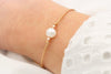 Trauzeugin Armband mit einer Süßwasserperle in der Mitte und kleine Perlen 925 Silber rosegold