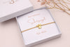 Goldfarbenes Schutzengel Armband mit Karte in einer edlen Schmuckschachtel verpackt