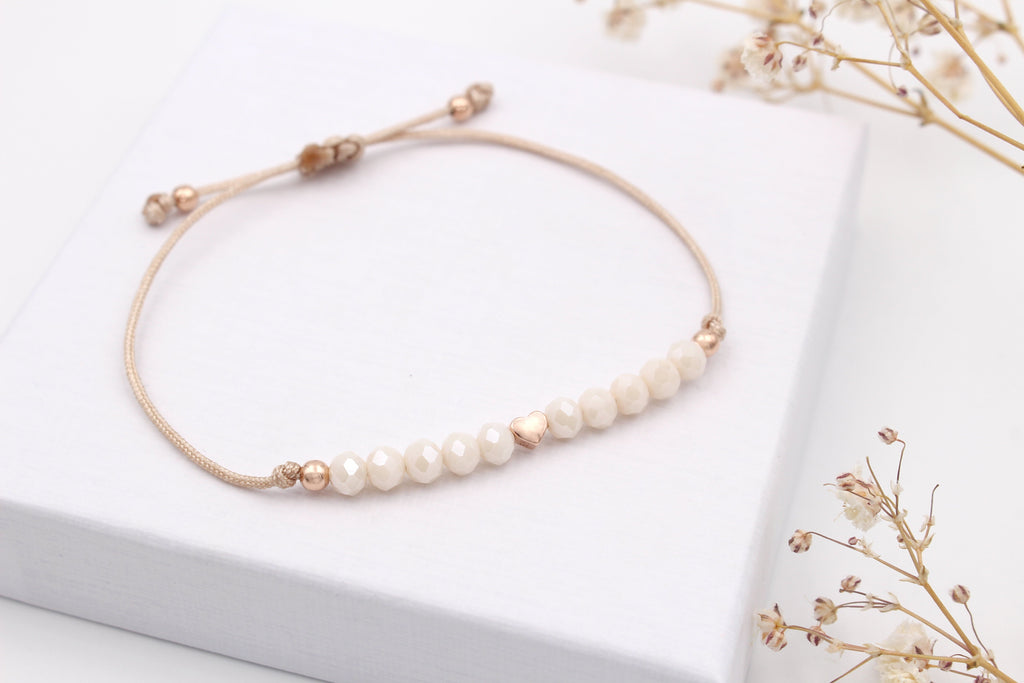edles Freundschaftsarmband mit Perlen in weiß rosegold
