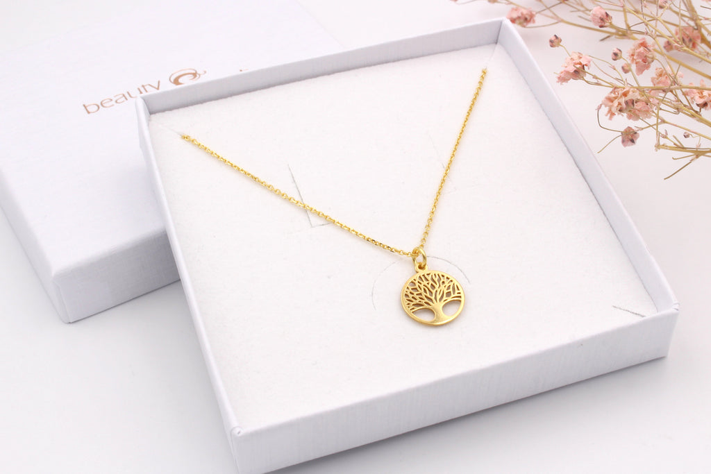 Baum des Lebens Kette als Geschenk in einer hochwertigen Schmuckschachtel