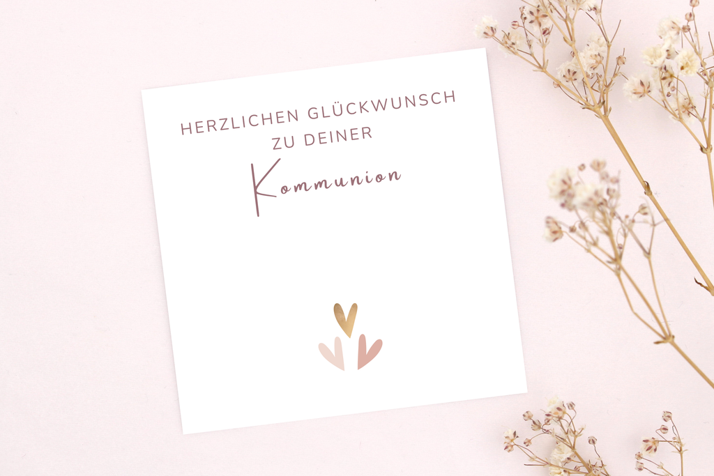 Glückwunschkarte zur ersten heiligen Kommunion mit 3 Herzen als Symbol, passend zu allen Makramee Armbänder von Beautysart