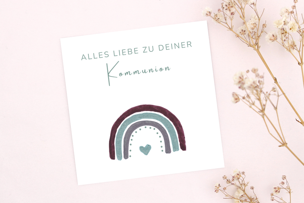 Blaue Karte zur Erstkommunion für Jungen, passend zu einem Kommunionsarmband von Beautysart Design