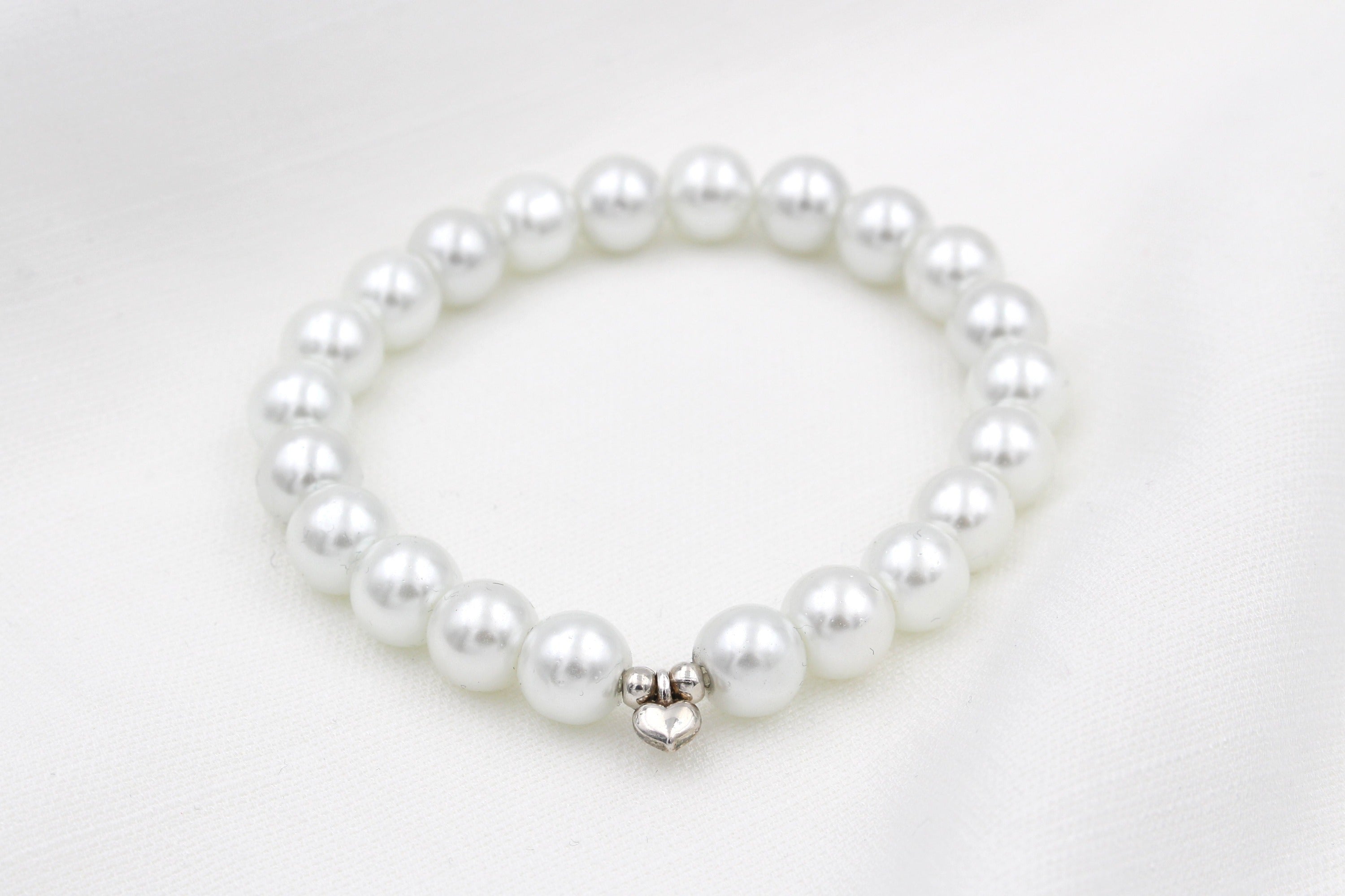Perlenarmband Für Damen Mit Herz-Anhänger – Elegantes Gold-Armband, Verstellbar, Geschenkidee