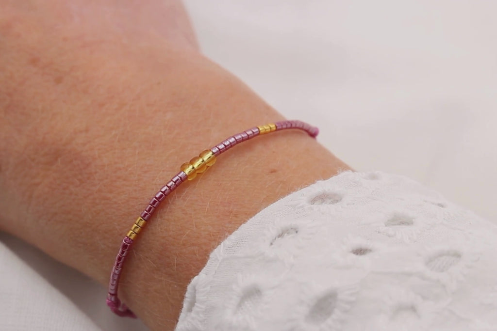 Video Makramee Armband mit Miyuki Perlen in Burgund Gold