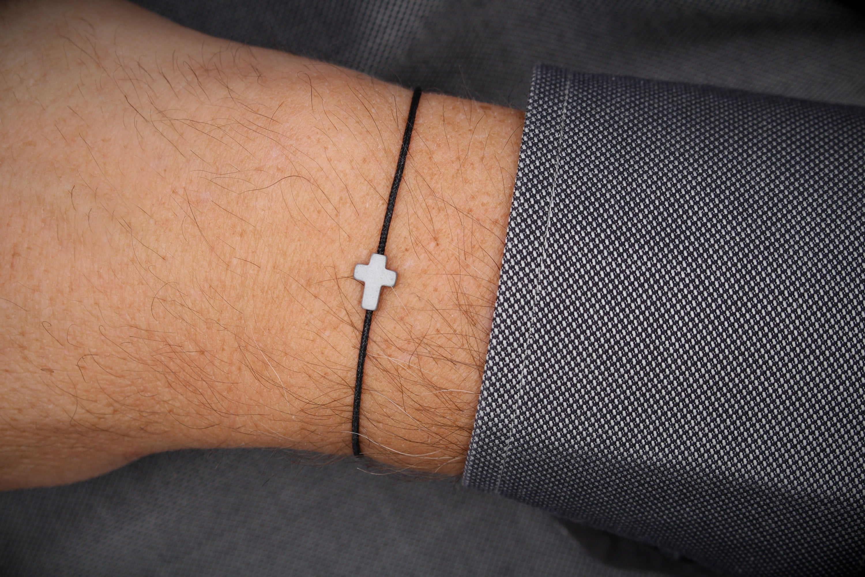 JewelryWe Herren-Armband Aus Edelstahl – Mit Kreuz & Gebet, Schwarz/silber, In Geschenkbeutel