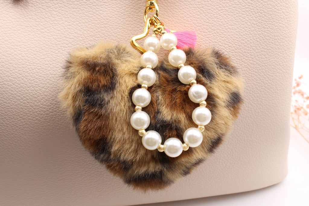 Anhänger für die Tasche oder Schlüssel mit Herz im Leo Look