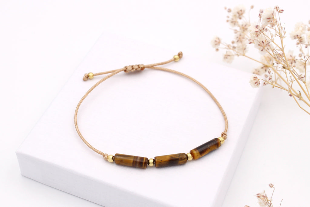 Armband Makramee mit braune gold schimmernden Tigeraugen Perlen in Tube Form