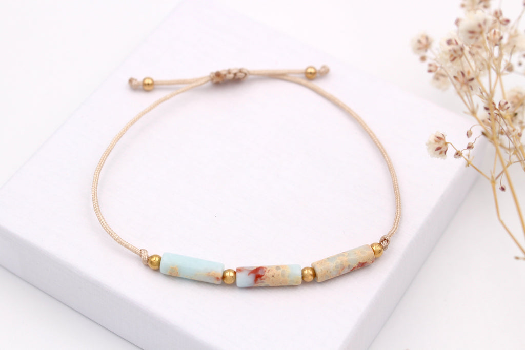 Makramee Armband Tube in türkis-beige als Geschenkidee und Urlaubsaccessoire für die Frau