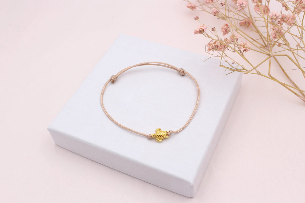 Makramee Armband Schildkröte als Travel oder Weltenbummlerarmband