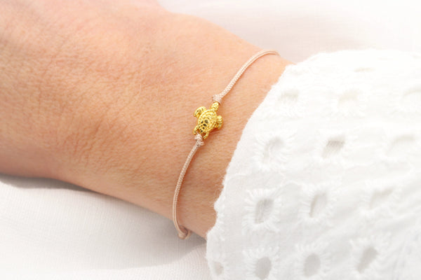 Turtle Armband am Handgelenk für Damen und Herren