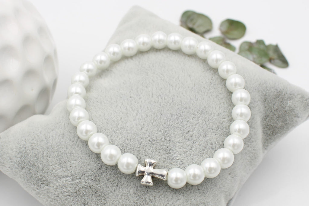 Perlenarmband mit filigranen Kreuz in der Farbe silber, Perlen in vielen Farben erhältlich, Kommunions Armband