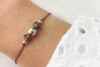 Armband 3 Perlen 925 Silber brombeere, modernes Freundschaftsband am Handgelenk getragen