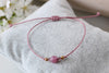 Armband mit Halbedelstein Perle Jade in Aubergine Red  und rosegold, silber oder goldfarbenen kleinen Perlen